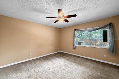 House in Dunedin, Florida 3 bedrooms, 176.51 sq.m. № 2290598 - photo 18