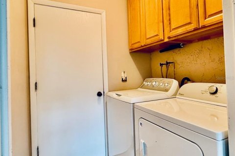 House in Dunedin, Florida 3 bedrooms, 176.51 sq.m. № 2290598 - photo 30