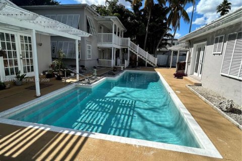 House in Fort Lauderdale, Florida 66.89 sq.m. № 2075355 - photo 10