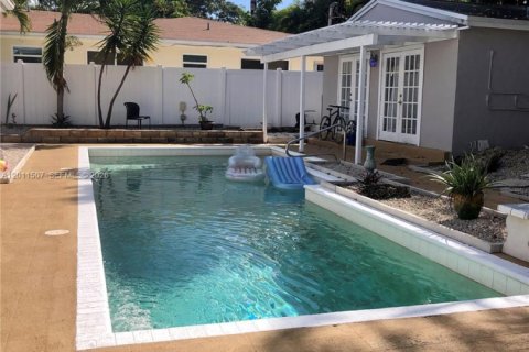 House in Fort Lauderdale, Florida 66.89 sq.m. № 2075355 - photo 2