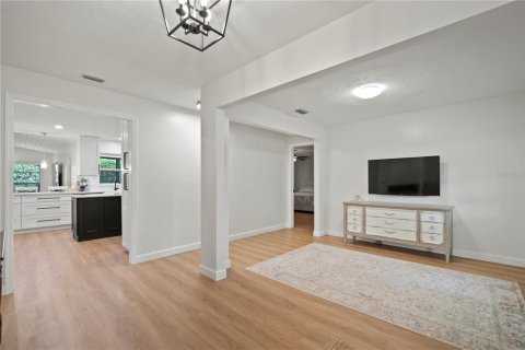 Villa ou maison à vendre à Land O' Lakes, Floride: 3 chambres, 201.13 m2 № 1816793 - photo 11