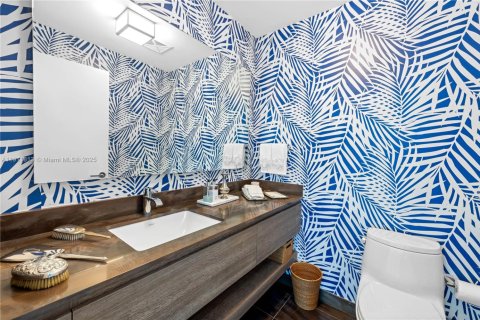 Купить кондоминиум в Ки-Бискейн, Флорида 4 спальни, 352.84м2, № 1970409 - фото 18