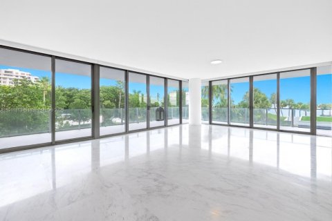 Купить кондоминиум в Ки-Бискейн, Флорида 4 спальни, 352.84м2, № 1970409 - фото 3