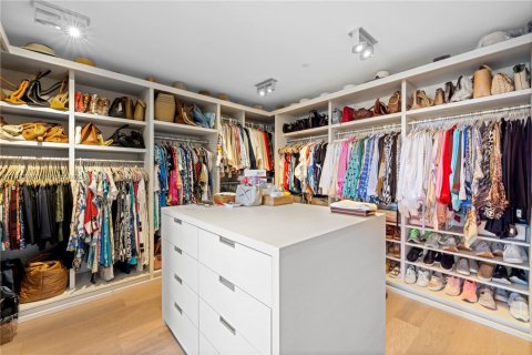 Купить кондоминиум в Ки-Бискейн, Флорида 4 спальни, 352.84м2, № 1970409 - фото 9