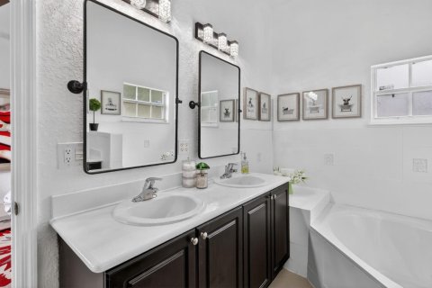 Villa ou maison à vendre à Port St. Lucie, Floride: 3 chambres, 183.3 m2 № 2315447 - photo 27