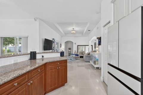 Villa ou maison à vendre à Port St. Lucie, Floride: 3 chambres, 183.3 m2 № 2315447 - photo 18