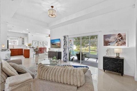 Villa ou maison à vendre à Port St. Lucie, Floride: 3 chambres, 183.3 m2 № 2315447 - photo 11