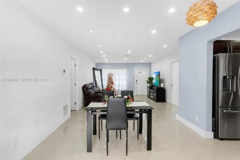 Купить виллу или дом в Холливуд, Флорида 3 спальни, 150.5м2, № 2046759 - фото 10