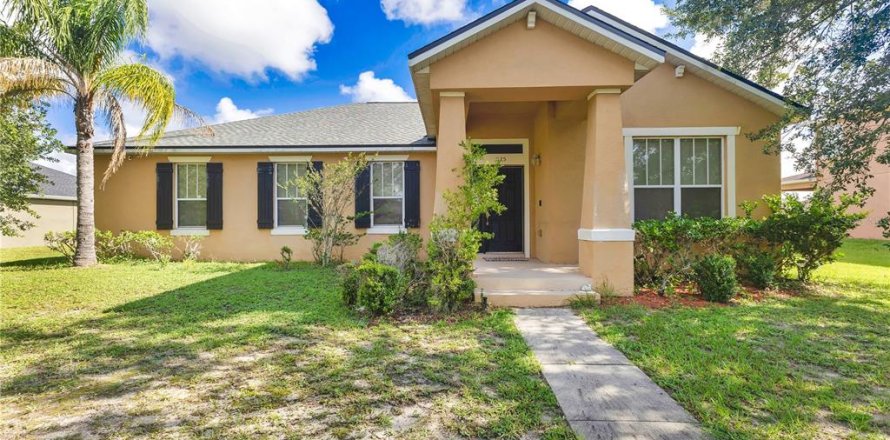 Casa en Kissimmee, Florida 3 dormitorios, 174.19 m2 № 1804681