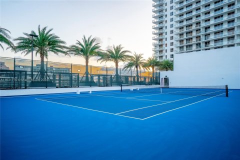 Condominio en venta en Hollywood, Florida, 2 dormitorios, 96.99 m2 № 1812287 - foto 26