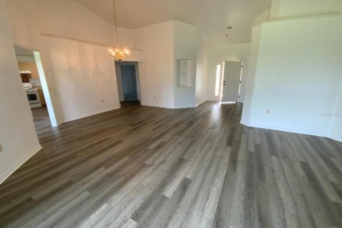 Villa ou maison à louer à Ocala, Floride: 3 chambres, 167.41 m2 № 2399258 - photo 4