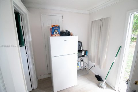 House in Miami, Florida 2 bedrooms, 88.07 sq.m. № 1947952 - photo 21