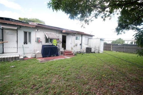 House in Miami, Florida 2 bedrooms, 88.07 sq.m. № 1947952 - photo 5