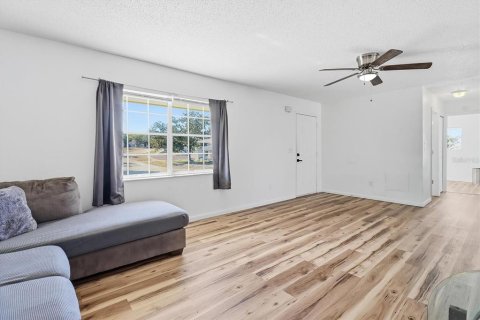 Villa ou maison à vendre à Spring Hill, Floride: 2 chambres, 103.96 m2 № 2408851 - photo 7
