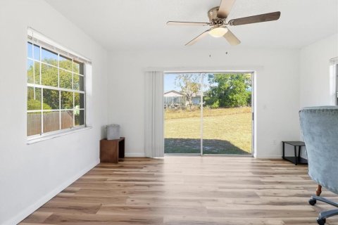 Villa ou maison à vendre à Spring Hill, Floride: 2 chambres, 103.96 m2 № 2408851 - photo 17