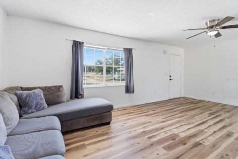 Villa ou maison à vendre à Spring Hill, Floride: 2 chambres, 103.96 m2 № 2408851 - photo 8