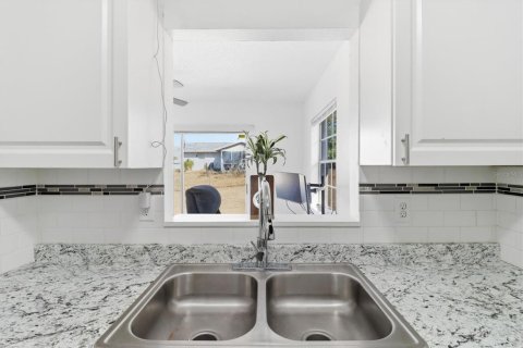 Villa ou maison à vendre à Spring Hill, Floride: 2 chambres, 103.96 m2 № 2408851 - photo 15