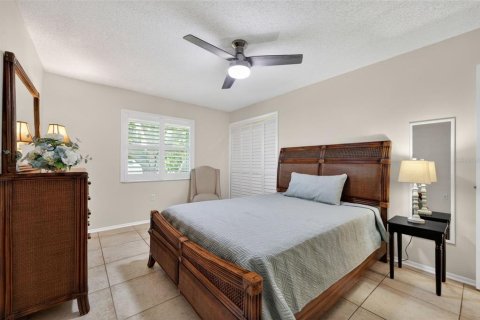 Condo in Largo, Florida, 1 bedroom  № 2157955 - photo 14