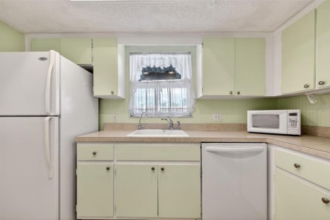 Condo in Largo, Florida, 1 bedroom  № 2157955 - photo 5