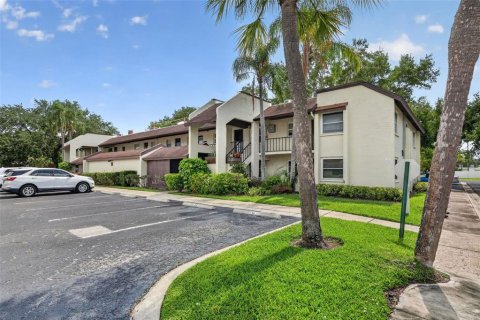 Condo in Largo, Florida, 1 bedroom  № 2157955 - photo 22