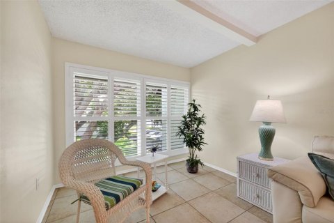 Condo in Largo, Florida, 1 bedroom  № 2157955 - photo 8