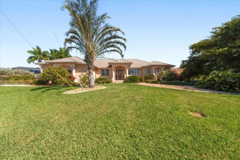 Villa ou maison à vendre à Punta Gorda, Floride: 3 chambres, 221.39 m2 № 2097498 - photo 3
