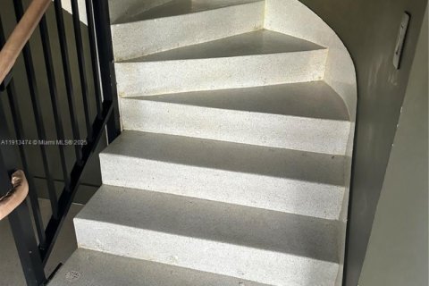 Снять в аренду квартиру в Майами-Бич, Флорида 4 спальни, 133.31м2, № 2015810 - фото 11