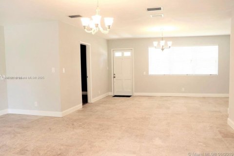 Villa ou maison à vendre à Oakland Park, Floride: 3 chambres, 125.42 m2 № 1965416 - photo 2