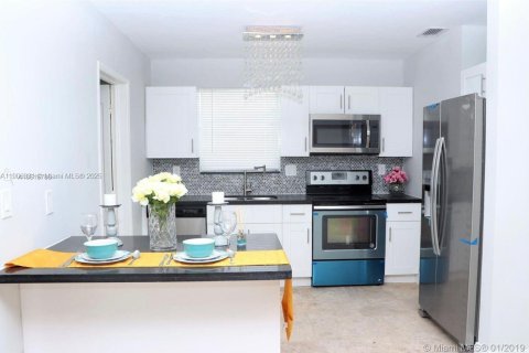 Villa ou maison à vendre à Oakland Park, Floride: 3 chambres, 125.42 m2 № 1965416 - photo 6