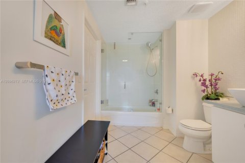 Copropriété à vendre à Miami, Floride: 2 chambres, 78.22 m2 № 2393373 - photo 16