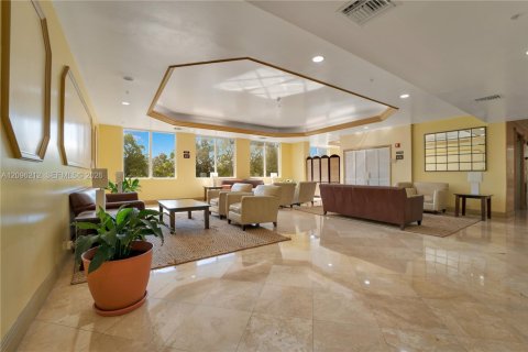 Copropriété à vendre à Miami, Floride: 2 chambres, 78.22 m2 № 2393373 - photo 24