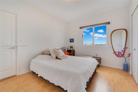 Copropriété à vendre à Miami, Floride: 2 chambres, 78.22 m2 № 2393373 - photo 12