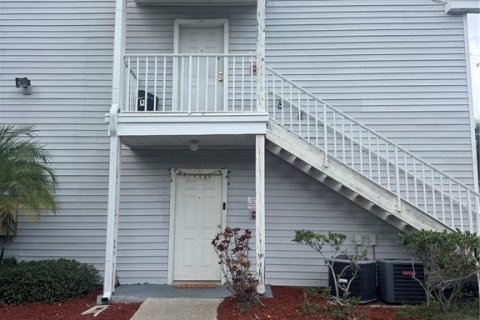 Condominio en venta en Kissimmee, Florida, 1 dormitorio, 68.1 m2 № 2098769 - foto 2