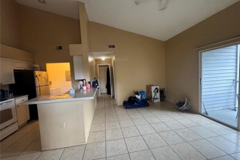 Condominio en venta en Kissimmee, Florida, 1 dormitorio, 68.1 m2 № 2098769 - foto 3