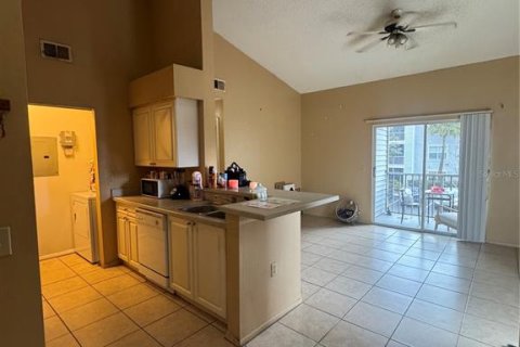 Condominio en venta en Kissimmee, Florida, 1 dormitorio, 68.1 m2 № 2098769 - foto 6
