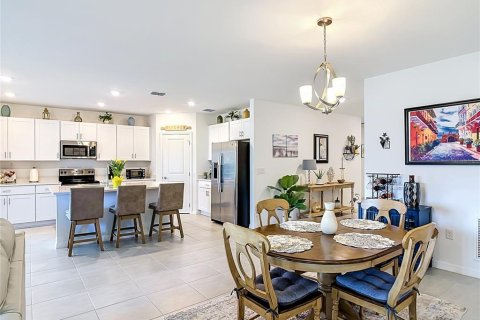 Villa ou maison à vendre à Edgewater, Floride: 4 chambres, 168.99 m2 № 2306752 - photo 13