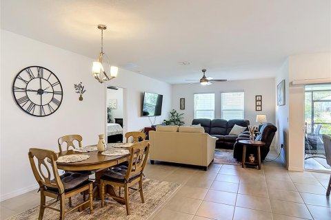 Villa ou maison à vendre à Edgewater, Floride: 4 chambres, 168.99 m2 № 2306752 - photo 11