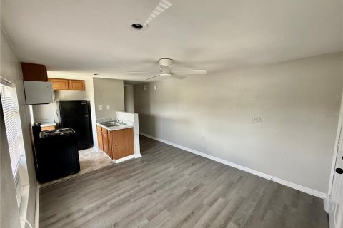 Apartamento en alquiler en Haines City, Florida, 1 dormitorio, 40.13 m2 № 1798318 - foto 4