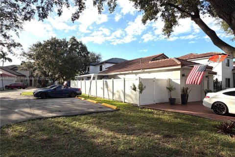 Купить виллу или дом в Хайалиа, Флорида 3 спальни, 130.06м2, № 1958701 - фото 5