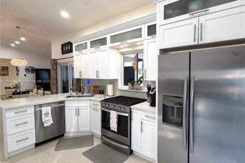 Купить виллу или дом в Хайалиа, Флорида 3 спальни, 130.06м2, № 1958701 - фото 24