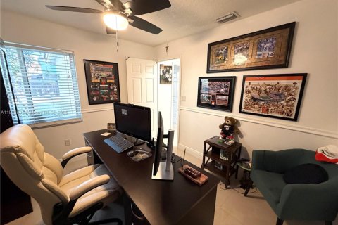 Купить виллу или дом в Хайалиа, Флорида 3 спальни, 130.06м2, № 1958701 - фото 18