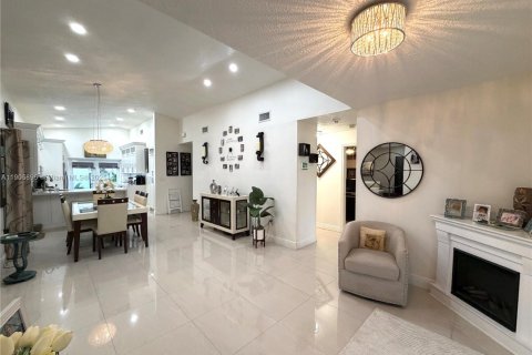 Купить виллу или дом в Хайалиа, Флорида 3 спальни, 130.06м2, № 1958701 - фото 12