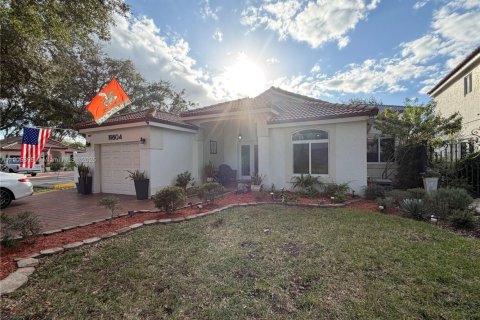 Купить виллу или дом в Хайалиа, Флорида 3 спальни, 130.06м2, № 1958701 - фото 1