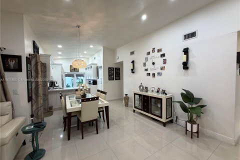 Купить виллу или дом в Хайалиа, Флорида 3 спальни, 130.06м2, № 1958701 - фото 8