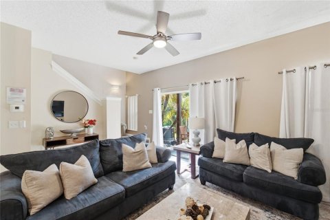 Touwnhouse à vendre à Kissimmee, Floride: 3 chambres, 119.94 m2 № 2131879 - photo 13
