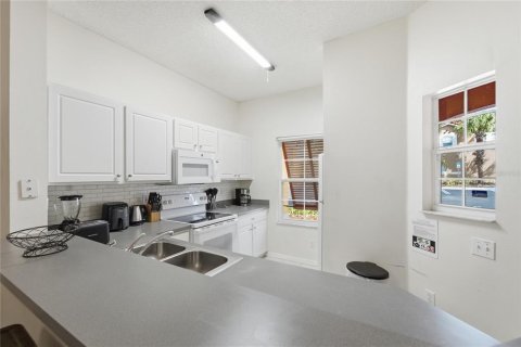Touwnhouse à vendre à Kissimmee, Floride: 3 chambres, 119.94 m2 № 2131879 - photo 4