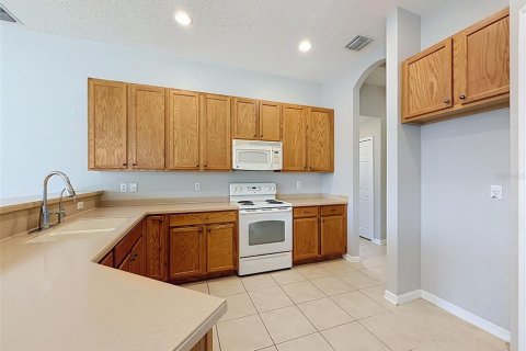Купить виллу или дом в Довер, Флорида 3 комнаты, 202.99м2, № 2221413 - фото 15