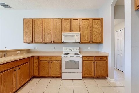 Купить виллу или дом в Довер, Флорида 3 комнаты, 202.99м2, № 2221413 - фото 17