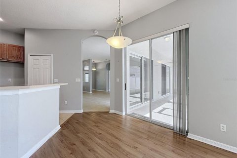 Купить виллу или дом в Довер, Флорида 3 комнаты, 202.99м2, № 2221413 - фото 13