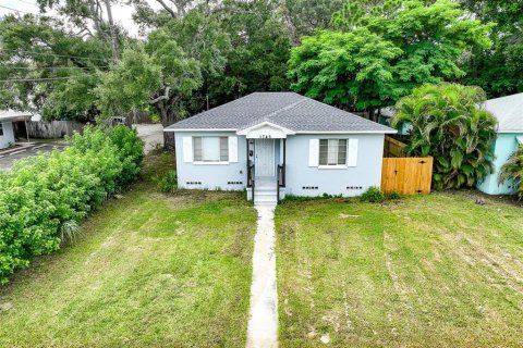 Casa en Saint Petersburg, Florida 3 dormitorios, 107.4 m2 № 2371660
